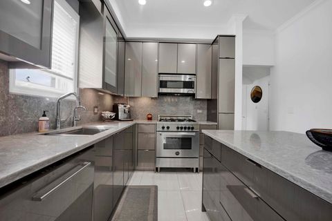 Tiny photo for 540 W Oakdale Avenue #3W, Chicago, IL 60657 (MLS # 12671416)