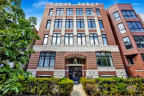 Photo of 540 W Oakdale Avenue W #3W, Chicago, IL 60657 (MLS # 12671416)