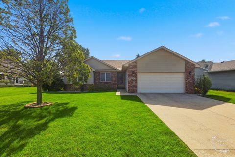 Photo of 612 Madison Avenue, Bradley, IL 60915 (MLS # 12692291)