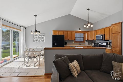 Tiny photo for 612 Madison Avenue, Bradley, IL 60915 (MLS # 12692291)