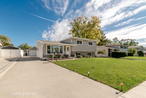 Photo of 441 S Yale Avenue, Addison, IL 60101 (MLS # 12721374)