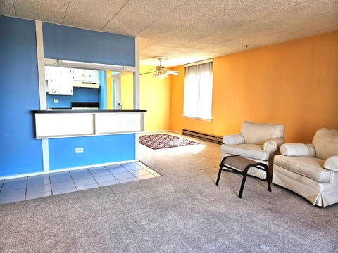Tiny photo for 9701 N Dee Road #6M, Niles, IL 60714 (MLS # 12759025)