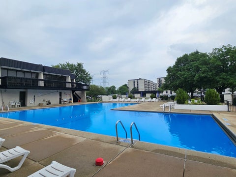 Tiny photo for 9701 N Dee Road #6M, Niles, IL 60714 (MLS # 12759025)