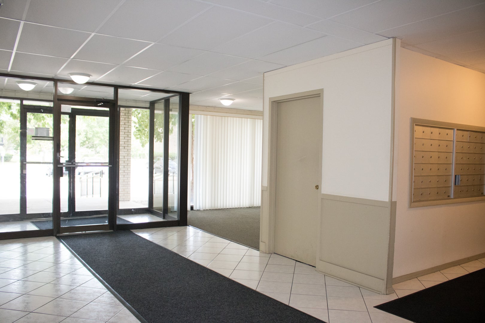 9701 N Dee Road 6M