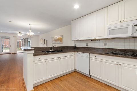 Tiny photo for 1812 S State Street #34, Chicago, IL 60616 (MLS # 12631868)