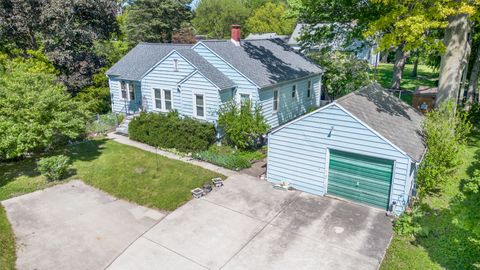 Tiny photo for 1968 Columbus Street, Ottawa, IL 61350 (MLS # 12651241)