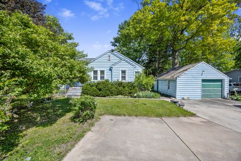 Tiny photo for 1968 Columbus Street, Ottawa, IL 61350 (MLS # 12651241)