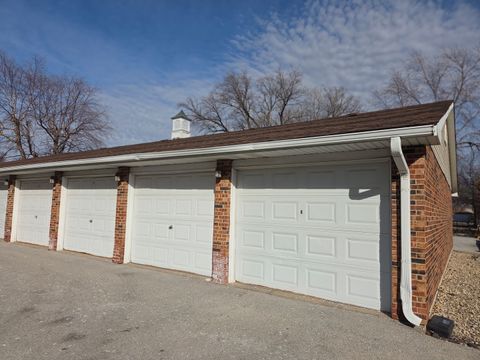 Tiny photo for 7117 W 93rd Street #104, Oak Lawn, IL 60453 (MLS # 12580961)