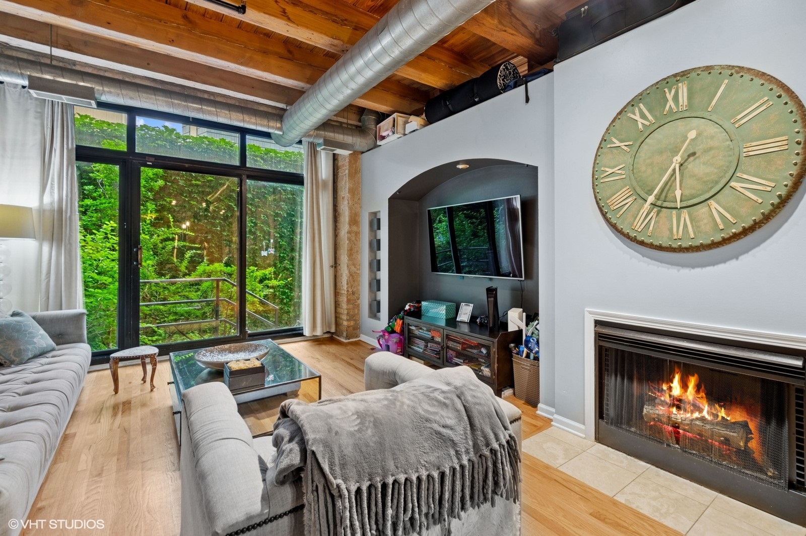 520 W Huron Street 109