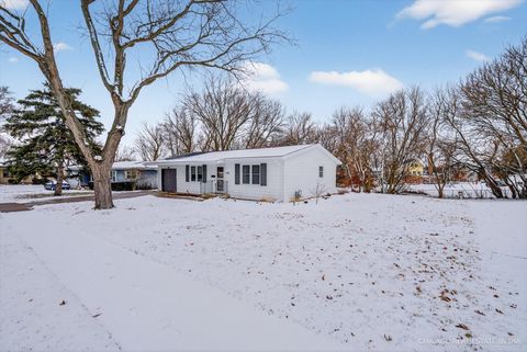 Photo of 1118 Manchester Mall, McHenry, IL 60050 (MLS # 12549702)