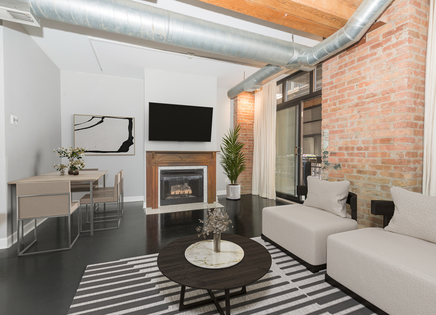 520 W HURON Street 204