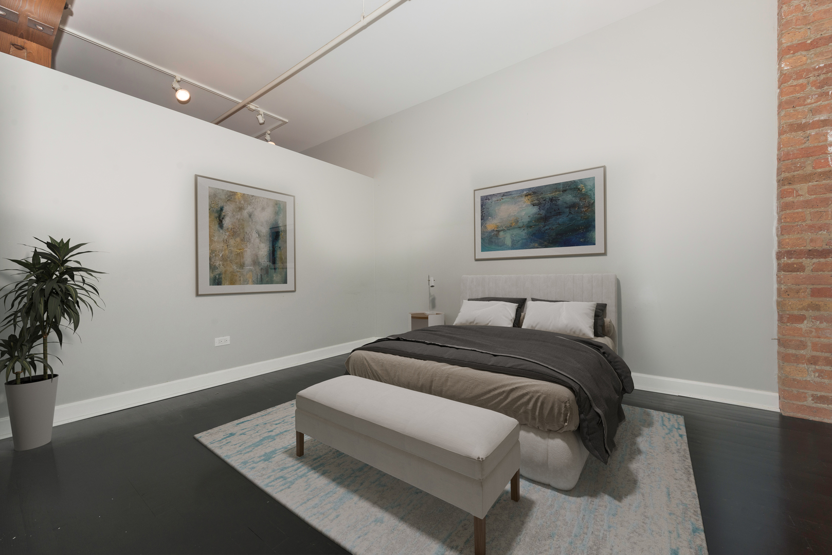 520 W HURON Street 204