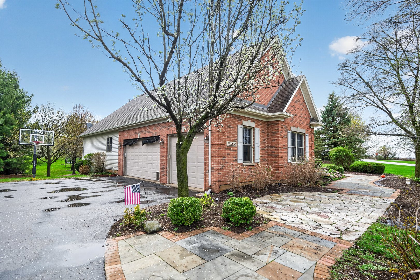 19N055 Woodview Parkway