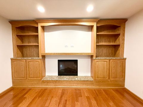 Tiny photo for 1960 Pinehurst Court, Libertyville, IL 60048 (MLS # 12423835)