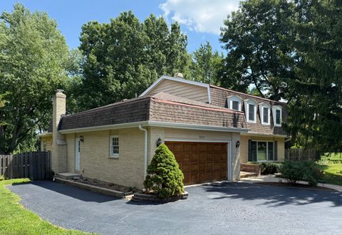 Tiny photo for 1960 Pinehurst Court, Libertyville, IL 60048 (MLS # 12423835)