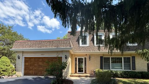 Tiny photo for 1960 Pinehurst Court, Libertyville, IL 60048 (MLS # 12423835)