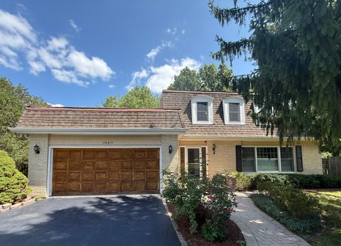 Tiny photo for 1960 Pinehurst Court, Libertyville, IL 60048 (MLS # 12423835)