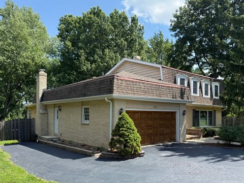 Photo of 1960 Pinehurst Court, Libertyville, IL 60048 (MLS # 12423835)