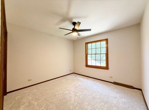 Tiny photo for 1960 Pinehurst Court, Libertyville, IL 60048 (MLS # 12423835)