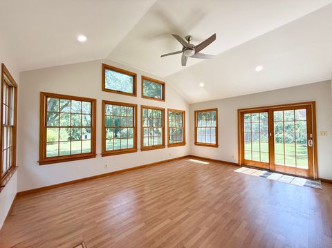 Tiny photo for 1960 Pinehurst Court, Libertyville, IL 60048 (MLS # 12423835)