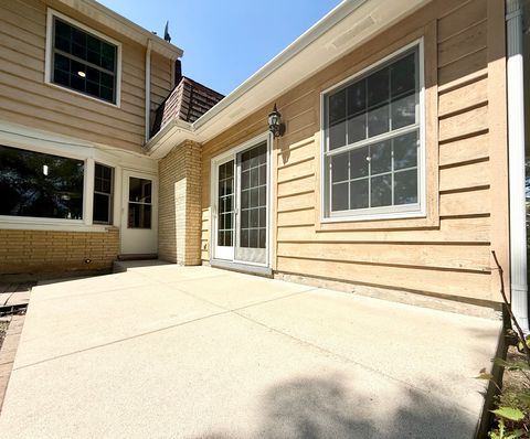 Tiny photo for 1960 Pinehurst Court, Libertyville, IL 60048 (MLS # 12423835)