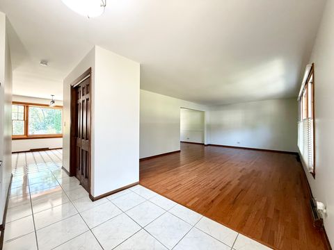 Tiny photo for 1960 Pinehurst Court, Libertyville, IL 60048 (MLS # 12423835)