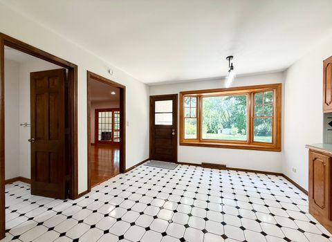 Tiny photo for 1960 Pinehurst Court, Libertyville, IL 60048 (MLS # 12423835)