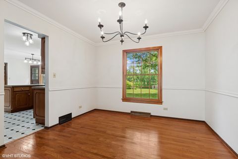 Tiny photo for 1960 Pinehurst Court, Libertyville, IL 60048 (MLS # 12423835)
