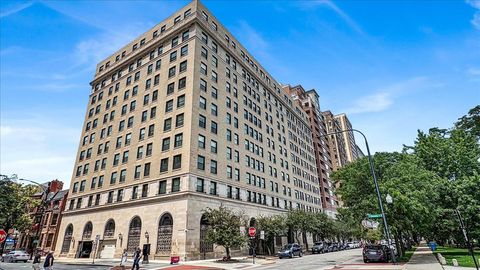 Photo of 2100 N Lincoln Park West #3FN, Chicago, IL 60614 (MLS # 12697543)