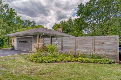 Tiny photo for 24 W Stonegate Drive, Prospect Heights, IL 60070 (MLS # 12702290)