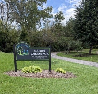 Tiny photo for 24 W Stonegate Drive, Prospect Heights, IL 60070 (MLS # 12702290)