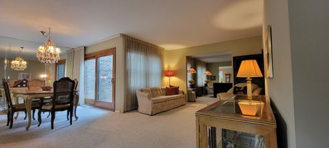 Tiny photo for 2088 Creekside Drive #-, Wheaton, IL 60189 (MLS # 12494401)