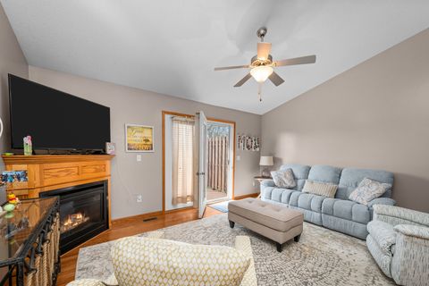 Tiny photo for 1133 33rd Avenue Circle, Silvis, IL 61282 (MLS # 12606121)