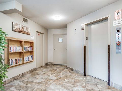 Tiny photo for 907 S Williams Street #212, Westmont, IL 60559 (MLS # 12492205)