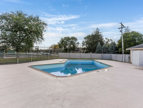 Tiny photo for 907 S Williams Street #212, Westmont, IL 60559 (MLS # 12492205)