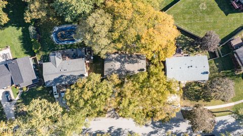 Tiny photo for 6937 Parkview Drive, Downers Grove, IL 60516 (MLS # 12451599)