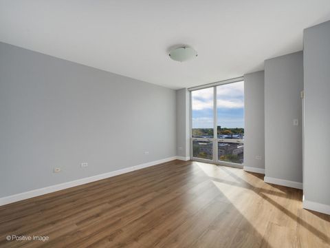 Tiny photo for 1640 Maple Avenue #804, Evanston, IL 60201 (MLS # 12507882)