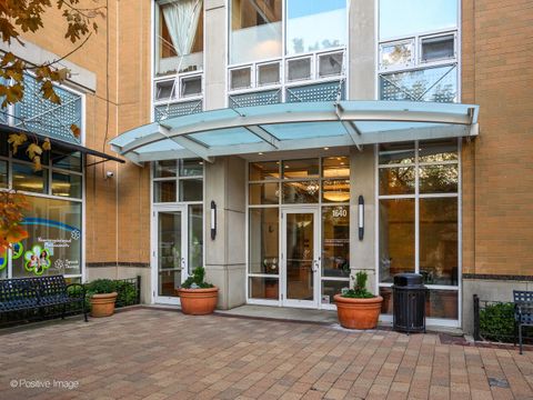 Tiny photo for 1640 Maple Avenue #804, Evanston, IL 60201 (MLS # 12507882)