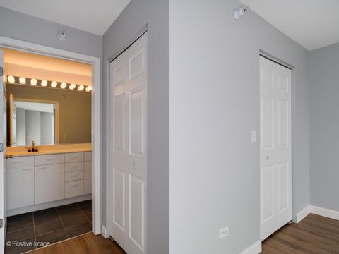 Tiny photo for 1640 Maple Avenue #804, Evanston, IL 60201 (MLS # 12507882)