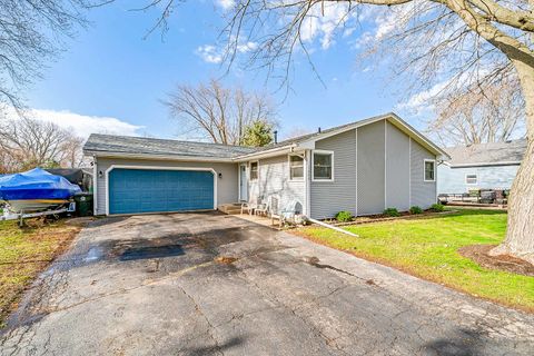 1040 Suzy Street Lake Holiday IL 60548
