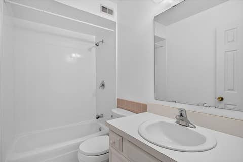 Tiny photo for 5200 CARRIAGEWAY Drive #317, Rolling Meadows, IL 60008 (MLS # 12739652)