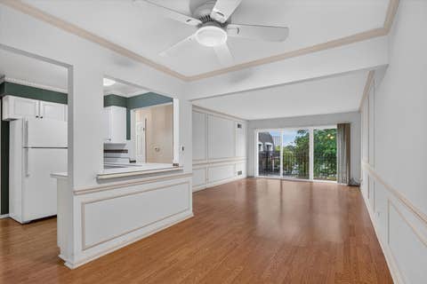 Tiny photo for 5200 CARRIAGEWAY Drive #317, Rolling Meadows, IL 60008 (MLS # 12739652)