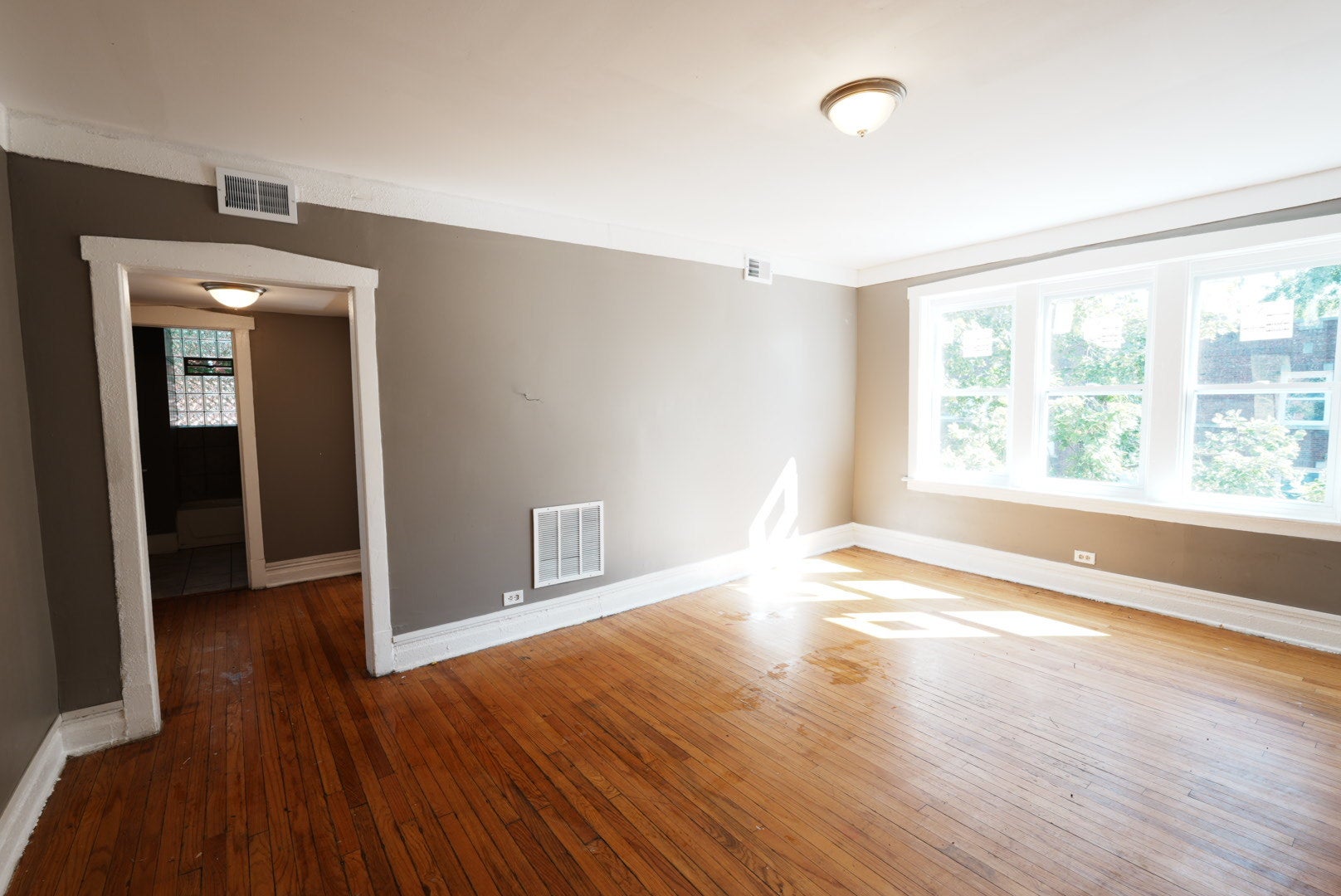 510 W 75TH Street