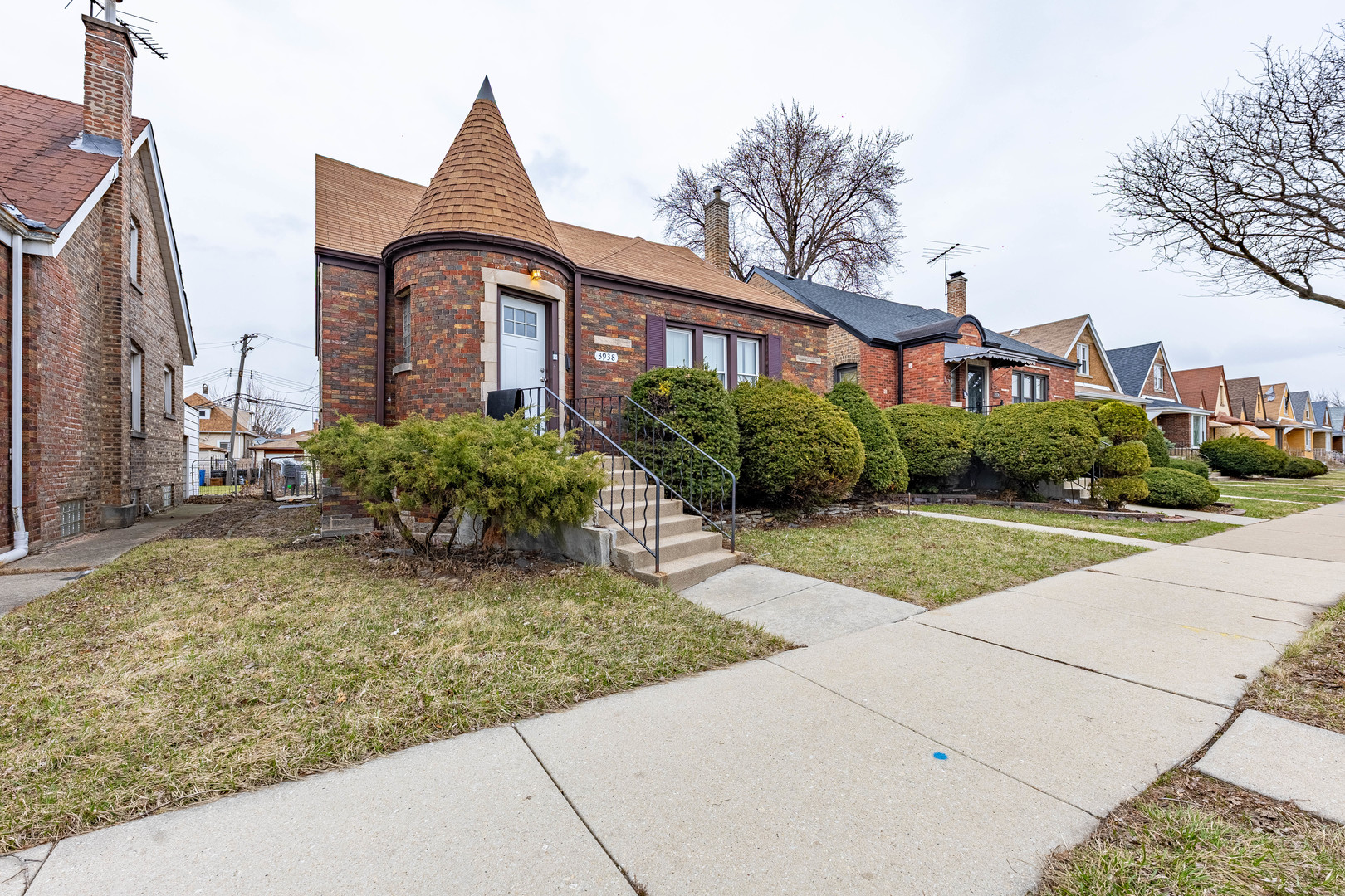 3938 W 66th Place