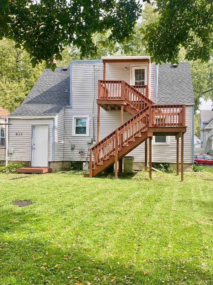 811 S Elm Avenue