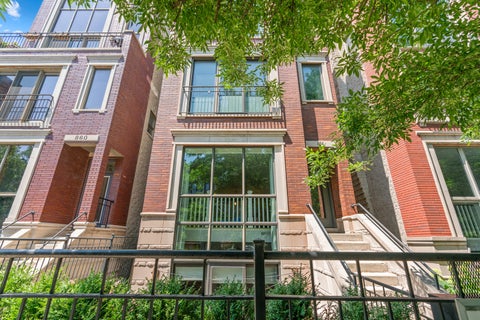 Photo of 864 N PAULINA Street #3, Chicago, IL 60622 (MLS # 12752115)