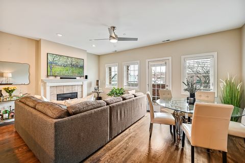 Tiny photo for 210 N Cass Avenue #6, Westmont, IL 60559 (MLS # 12602150)