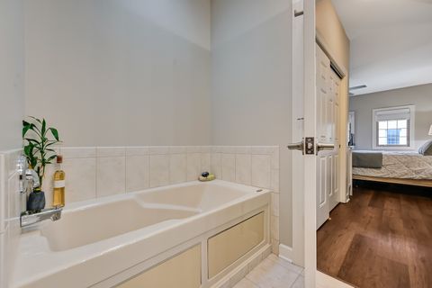 Tiny photo for 210 N Cass Avenue #6, Westmont, IL 60559 (MLS # 12602150)