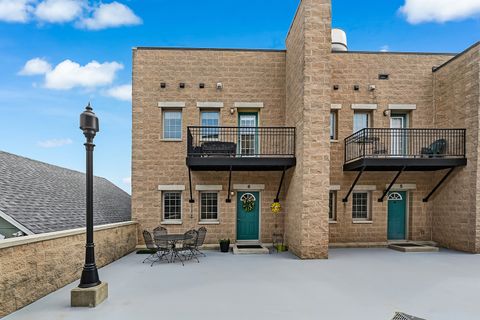 Tiny photo for 210 N Cass Avenue #6, Westmont, IL 60559 (MLS # 12602150)