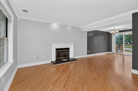 Tiny photo for 400 S Frontenac Street, Aurora, IL 60504 (MLS # 12727854)